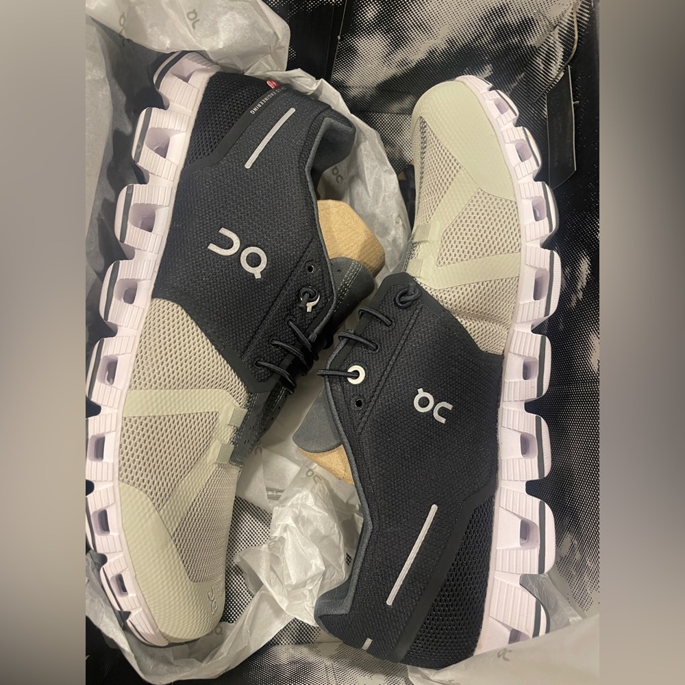 NEW On-Running Men’s cloud color block sneakers tennis shoes